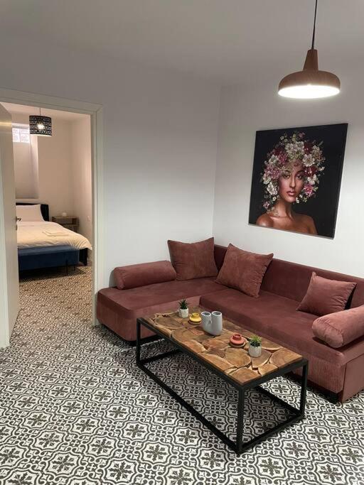 Family Apartment With Private Yard Next To Agios Dimitrios Church Salonic Exterior foto