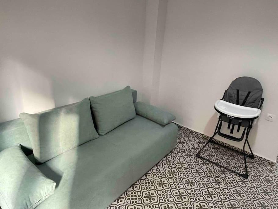 Family Apartment With Private Yard Next To Agios Dimitrios Church Salonic Exterior foto