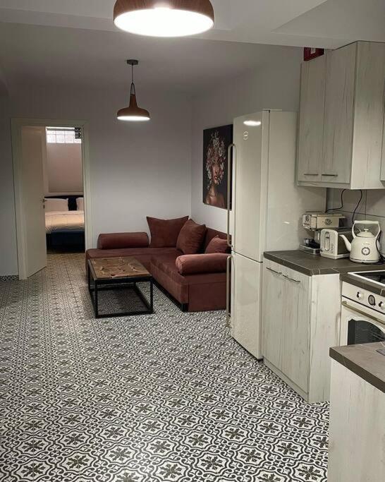 Family Apartment With Private Yard Next To Agios Dimitrios Church Salonic Exterior foto